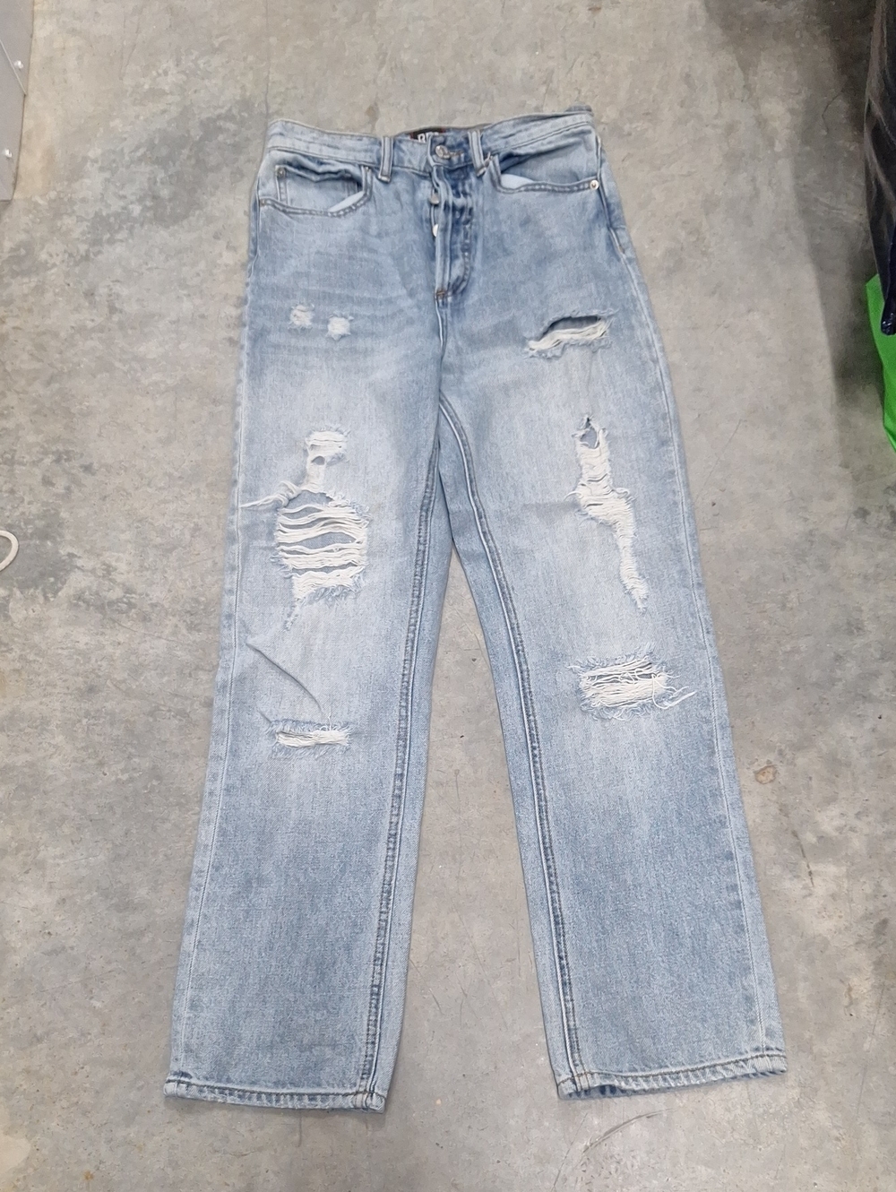 BDG Relaxed Straight Distressed Straight Leg Jeans in Blue Waist 24
